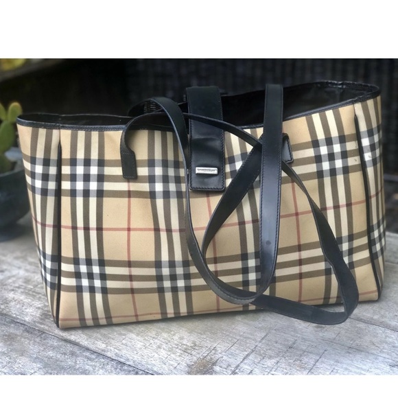 Burberry Handbags - Burberry nova check large tote shoulder bag purse